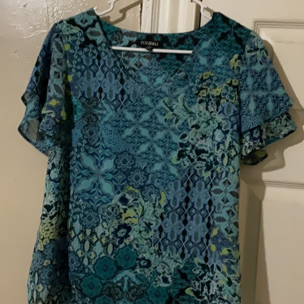 Two Roz&Ali night out shirts
